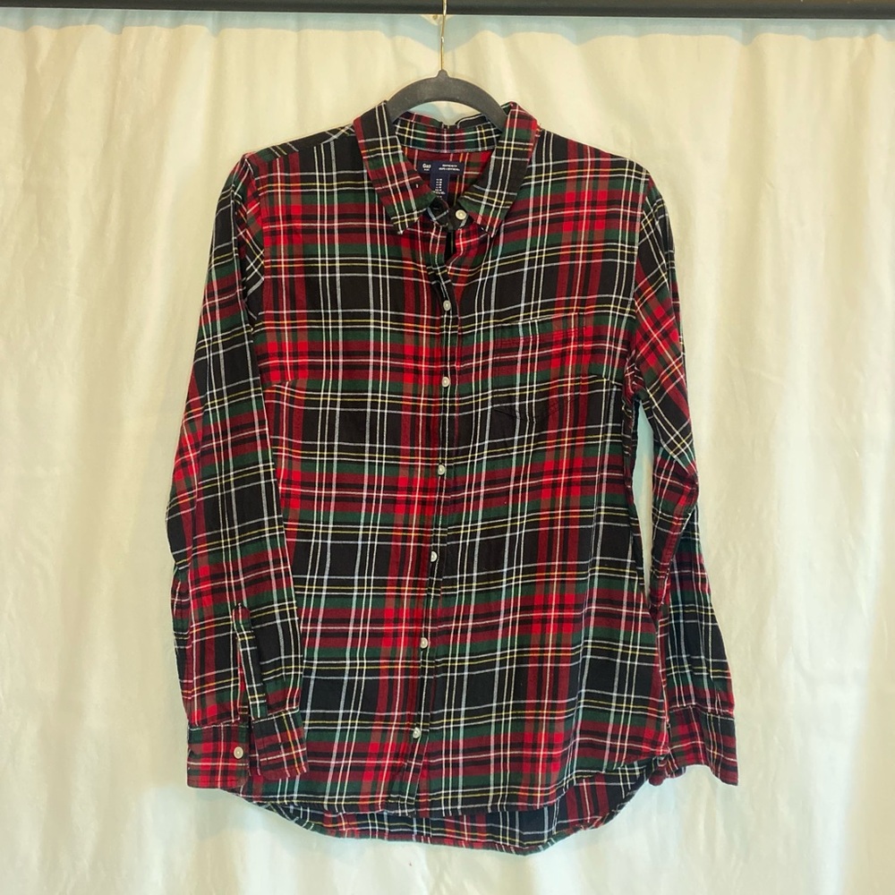 GAP Red and Black Plaid Casual Shirt